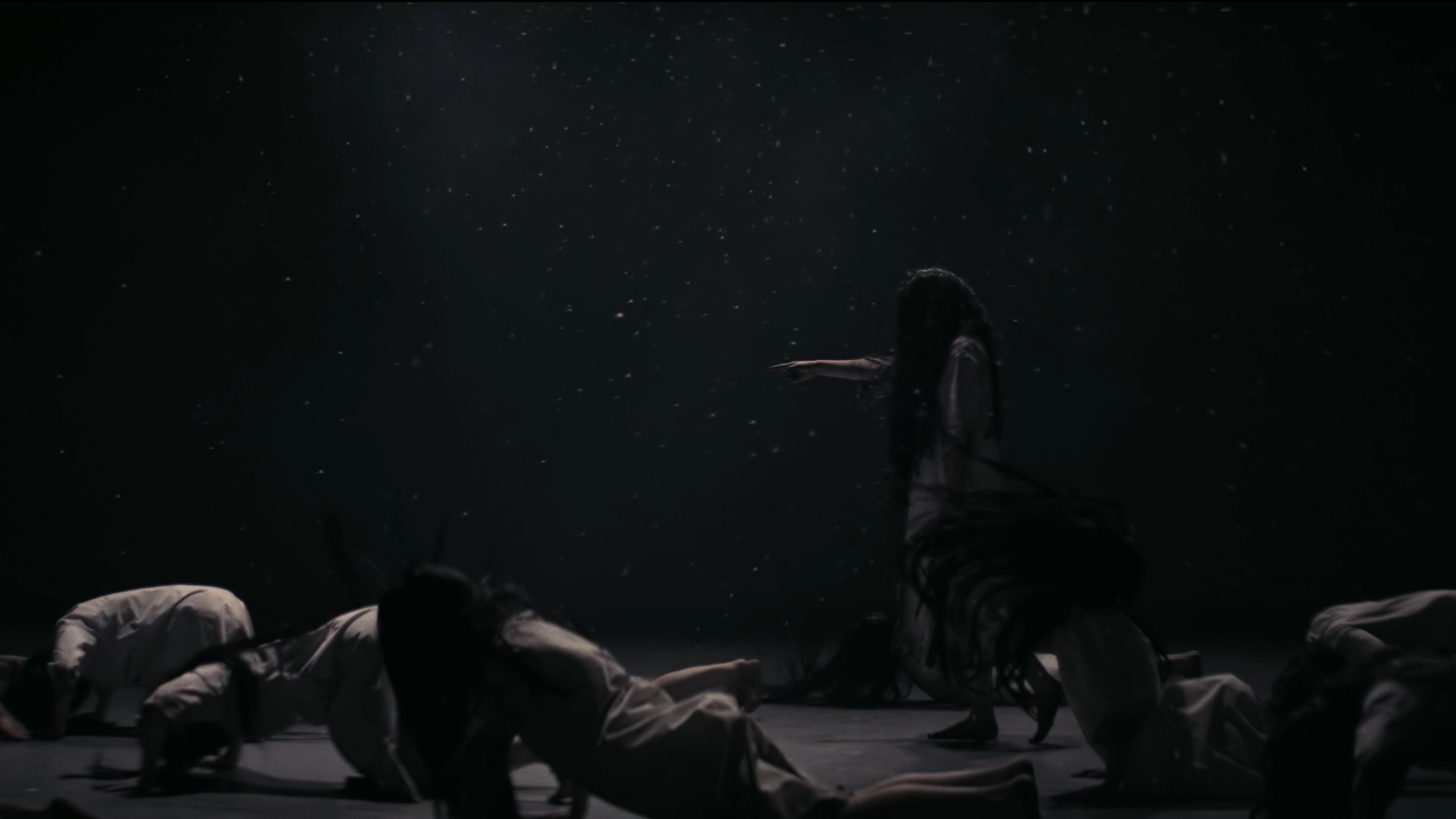 SMBCモビット×貞子コラボダンス動画（編集／スタイリング） | WORKS | VIXI INC