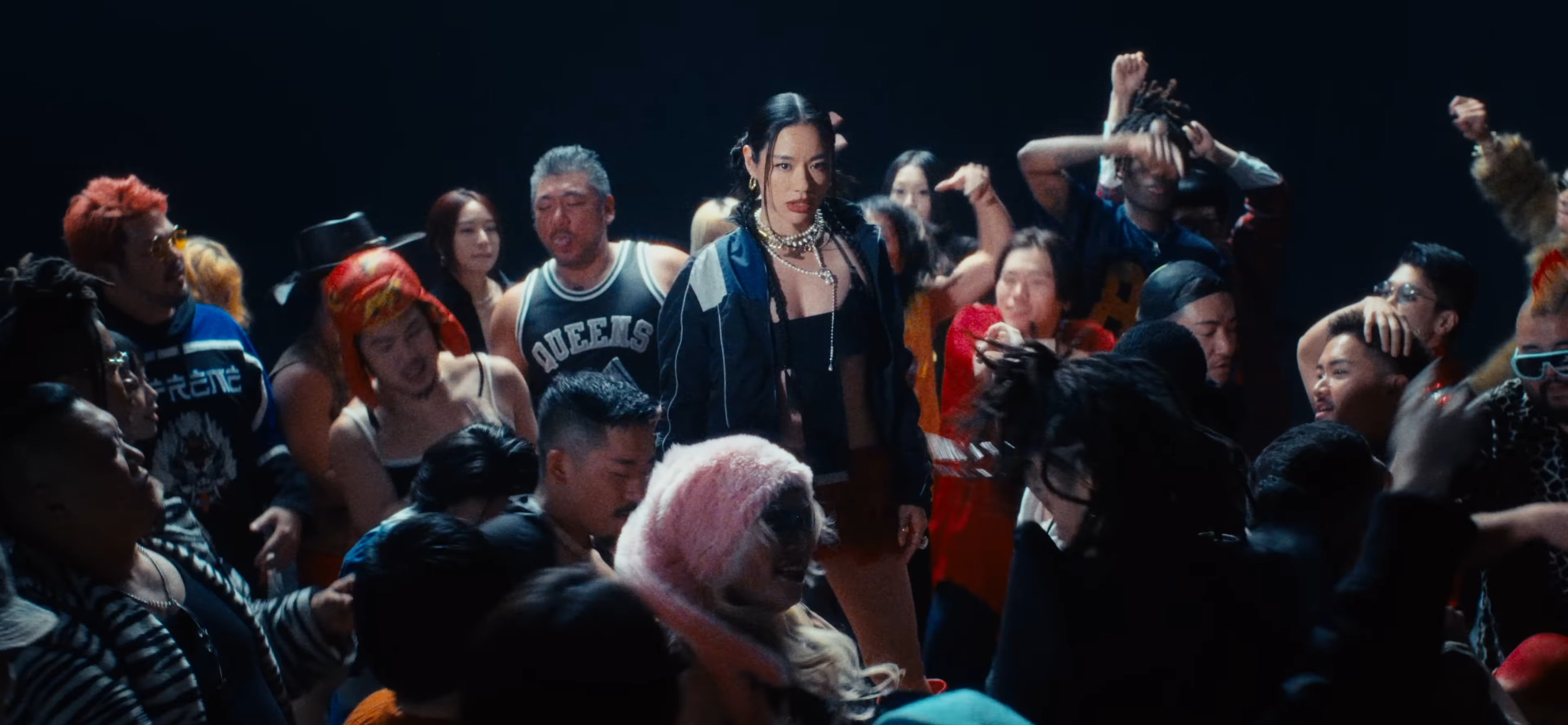 ØZI「PRE55URE (feat. JP THE WAVY, Awich, MFS)」MV