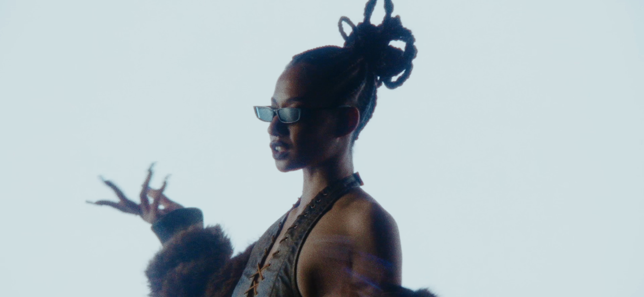 ØZI「PRE55URE (feat. JP THE WAVY, Awich, MFS)」MV