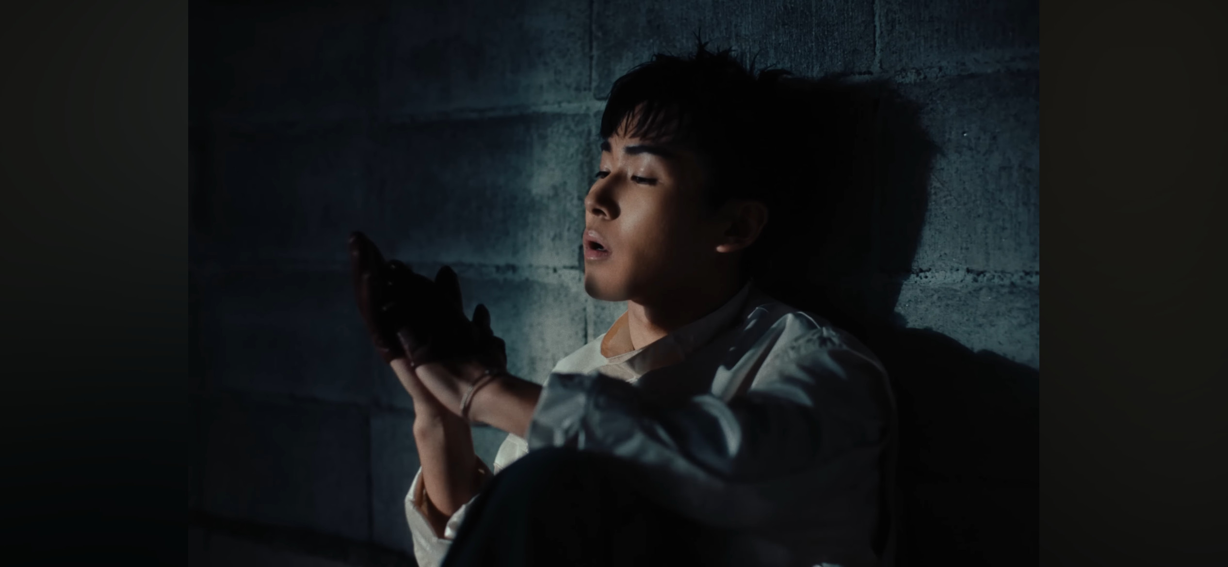 SIRUP「UNDERCOVER feat. Ayumu Imazu」MV