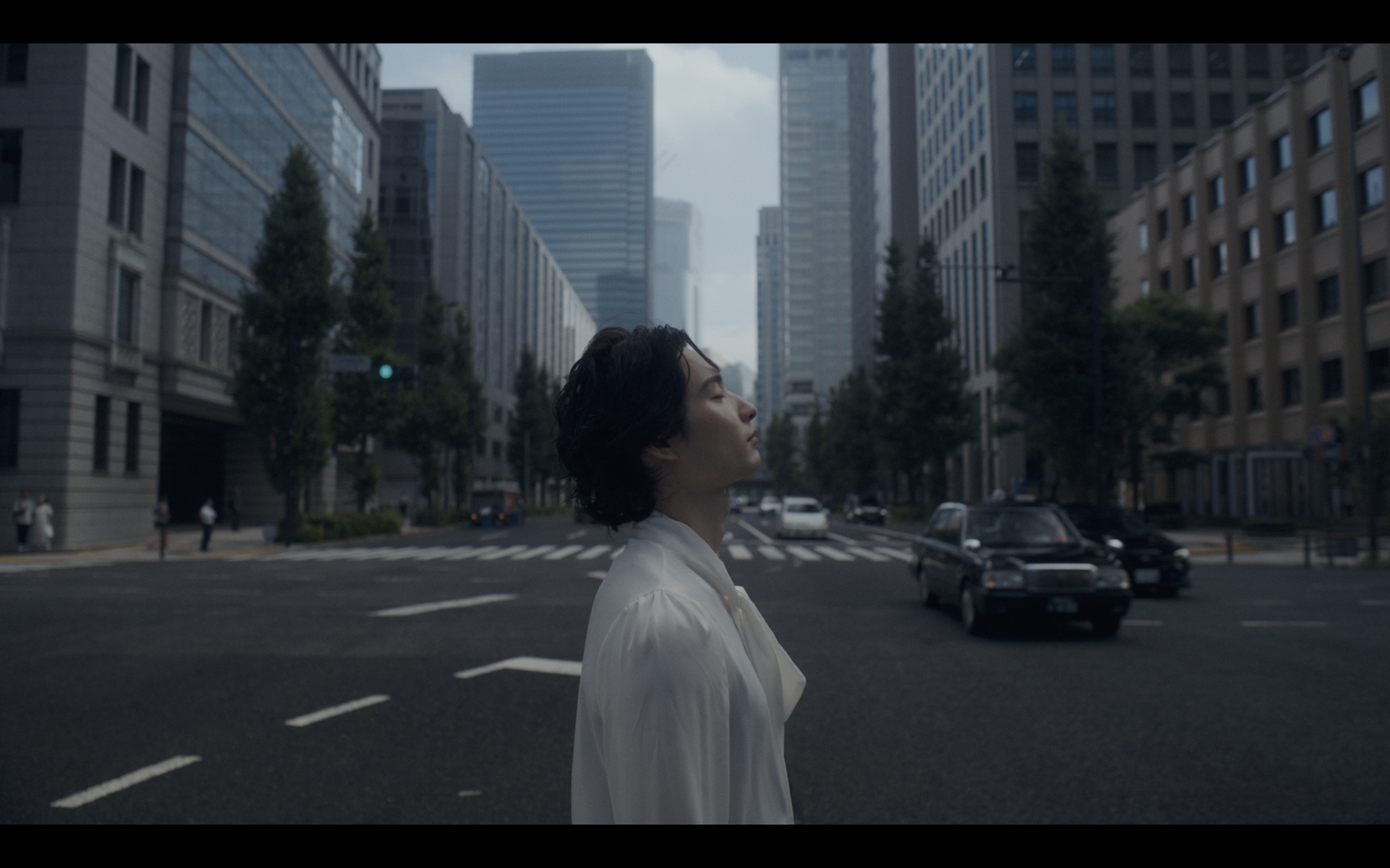 Saucy Dog「奇跡を待ってたって」MV