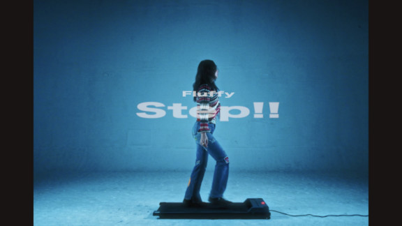 Fluffy「Step!!」MV