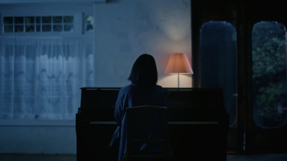 TOMOO「Lip Noise」MV