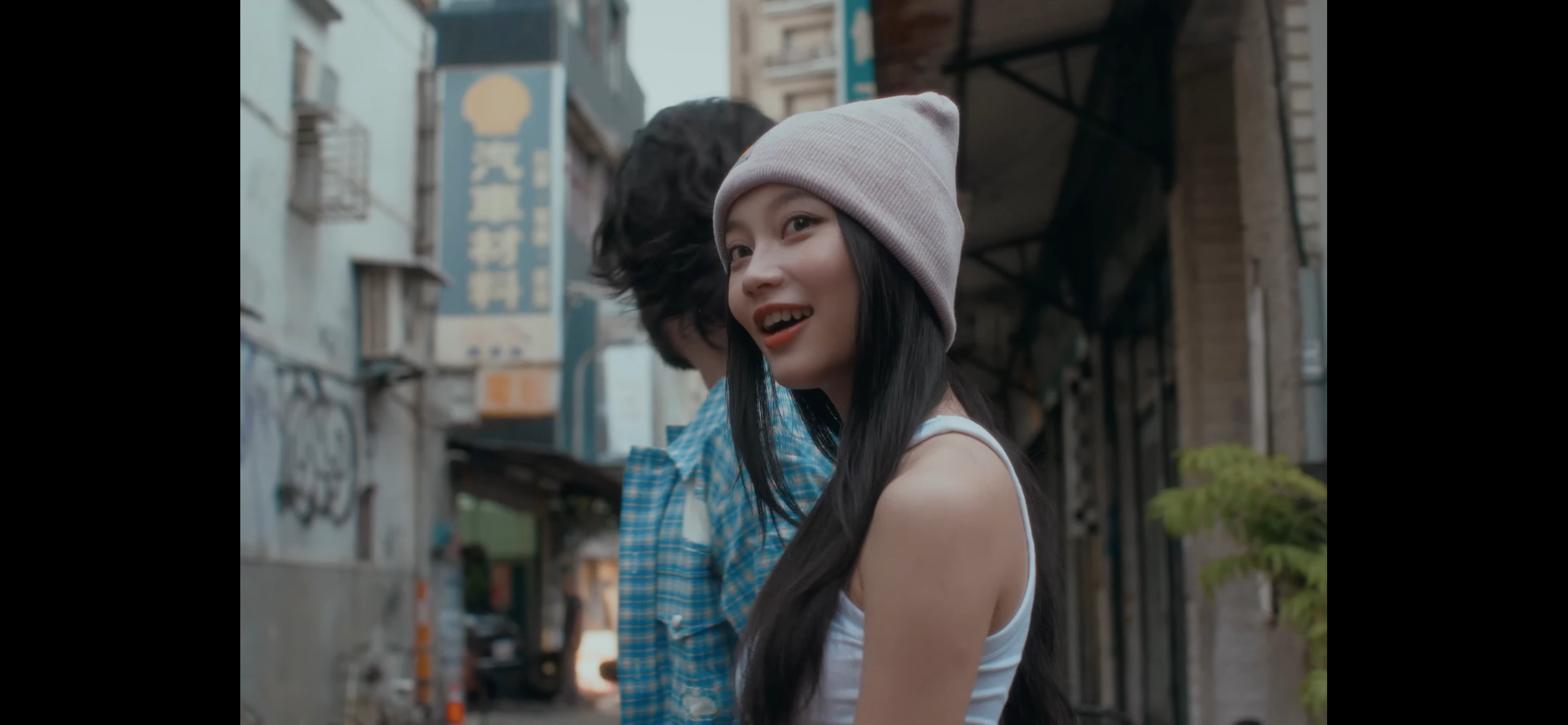 ELIONE「愛をケチるなよ」MV