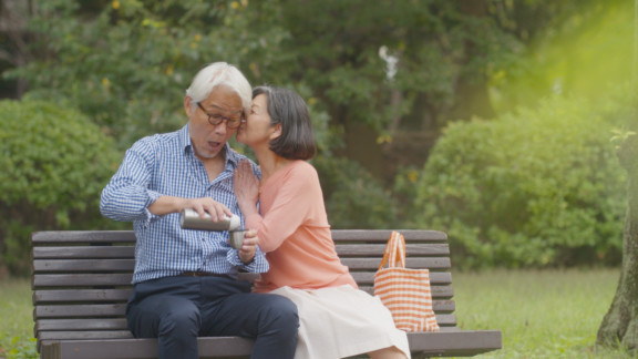 優里「最低な君に贈る歌」MV